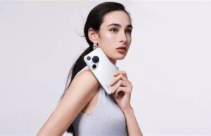 Huawei’s New Flip Phone is a Weirdly Wide Game-Changer (and No, It’s Not a Rollable) Huawei Pura X