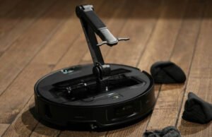 Roborock Unleashes the Saros Z70: A Robot Vacuum with a Grasp on the Future The Roborock Saros Z70